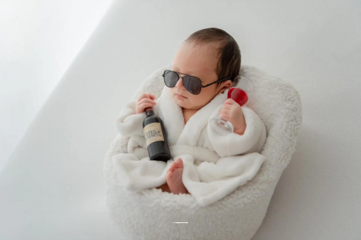 湘潭宝宝总是吐奶怎么回事