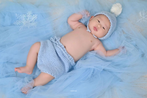 湘潭宝宝睡觉爱笑 湘潭宝宝睡觉爱笑